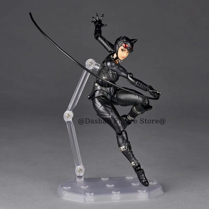Amazing Yamaguchi Catwoman Selina Kyle Action Figure Kaiyodo Revoltech Figures Collection 15cm Comic The Cat Woman Model Toys