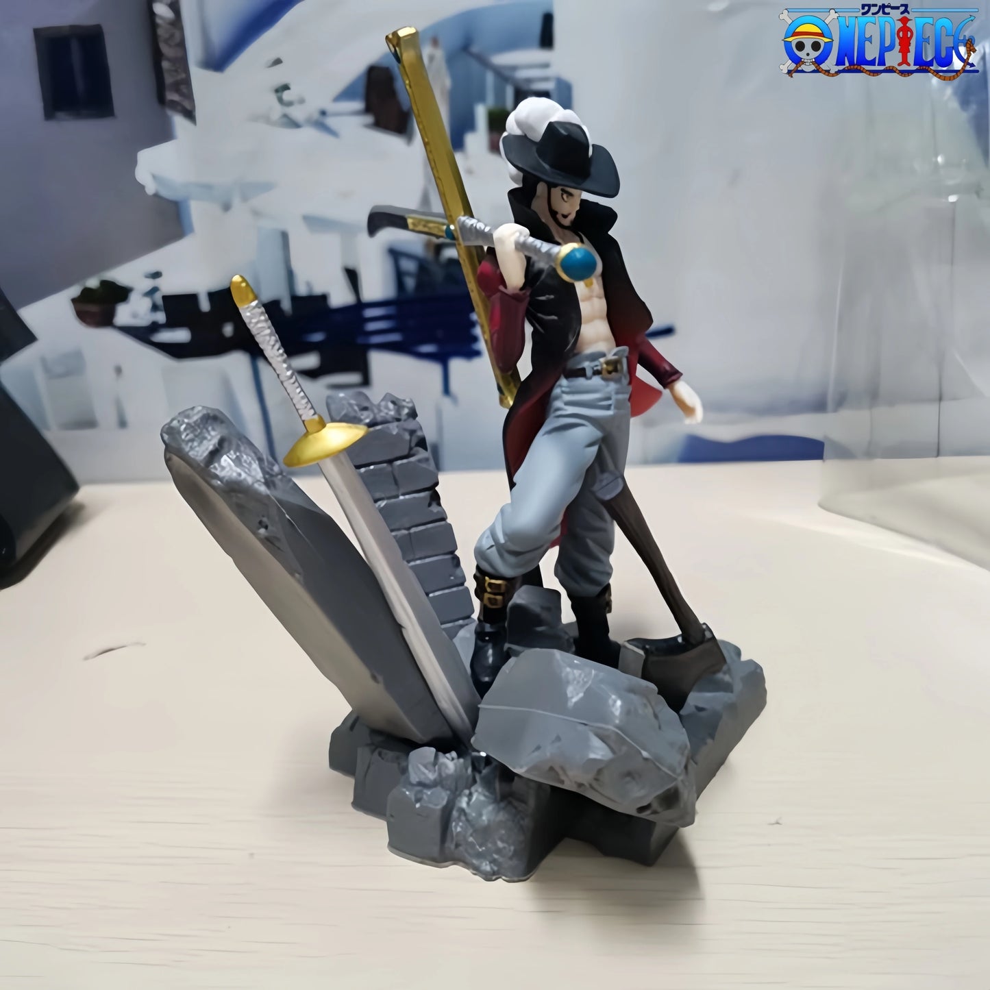 16Cm One Piece Mihawk Action Figure PVC Figurine Model Toy Desktop Decoration Collectibles Anime Figures Boy'S Birthday Gift