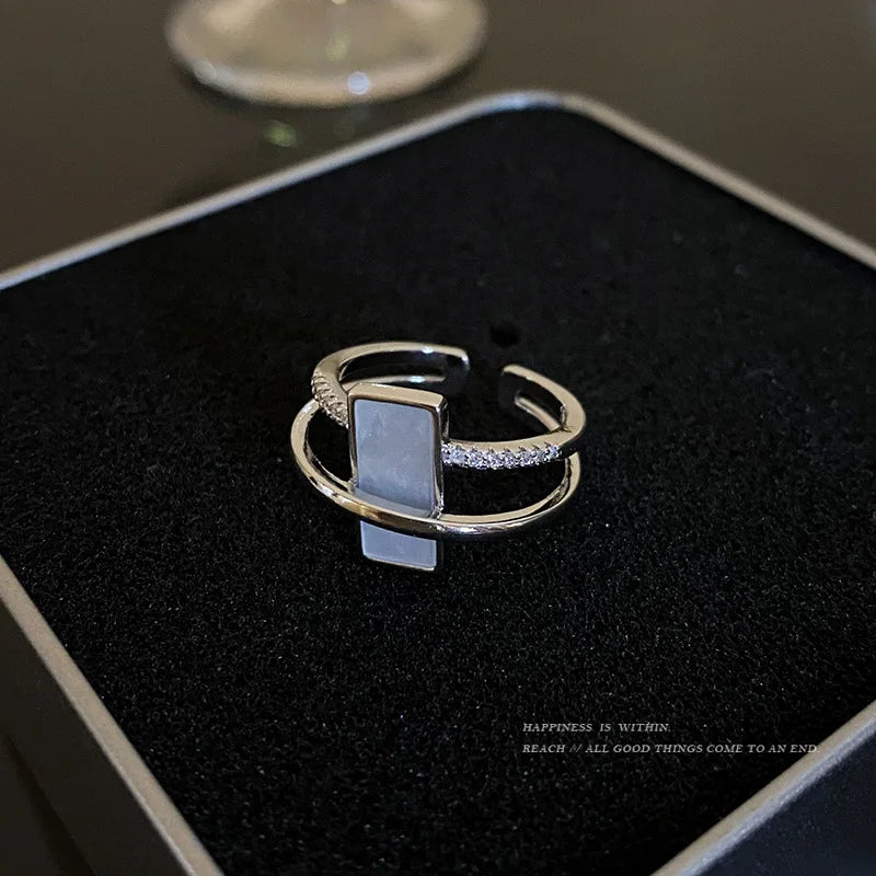 New Trendy Two-color Black Heart Rings For Women Minimalist Aesthetic Drop Of Oil Open Rings Female Metal Punk Party Jewelry