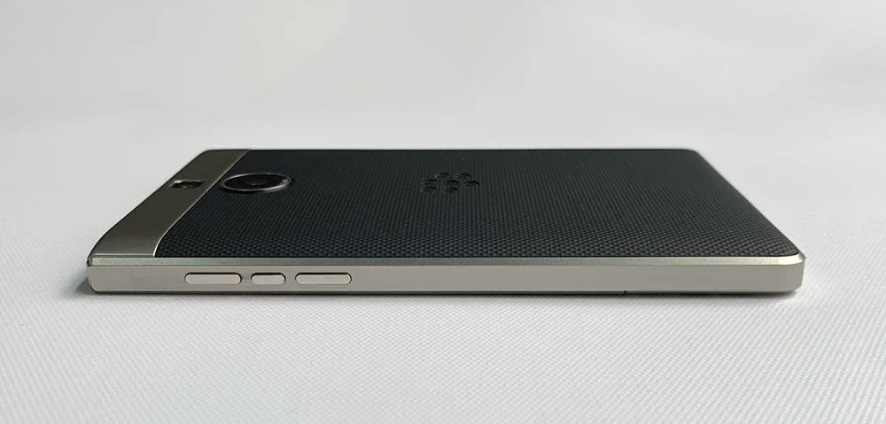 Original BlackBerry PassPort II Q30 Silver Edition 4G Mobile Phone 4.5'' 3GB RAM 32GB ROM Snapdragon 801 Quad-Core SmartPhone