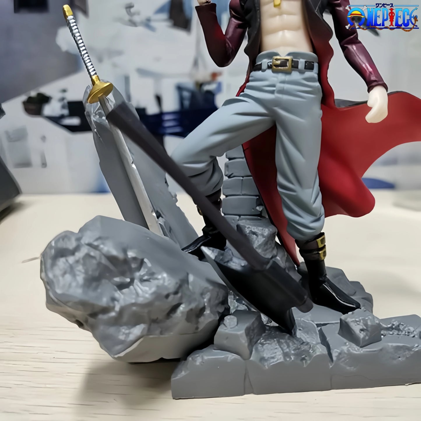 16Cm One Piece Mihawk Action Figure PVC Figurine Model Toy Desktop Decoration Collectibles Anime Figures Boy'S Birthday Gift