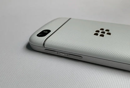 Original Blackberry Q10 4G Mobile Phone 3.1" 2GB RAM 16GB ROM 8MP English Arabic QWERTY Keyboard Dual Core q10 cellphone