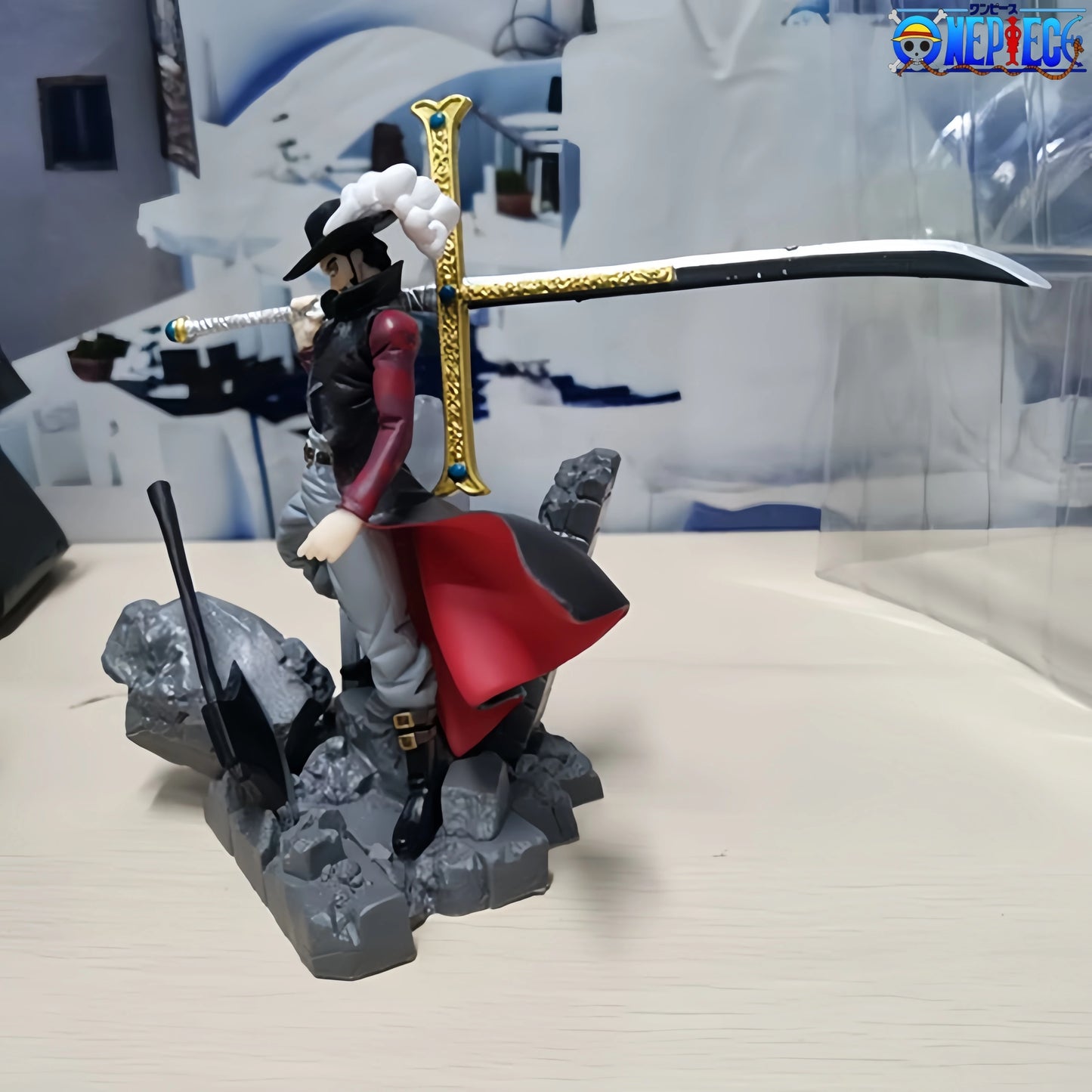 16Cm One Piece Mihawk Action Figure PVC Figurine Model Toy Desktop Decoration Collectibles Anime Figures Boy'S Birthday Gift