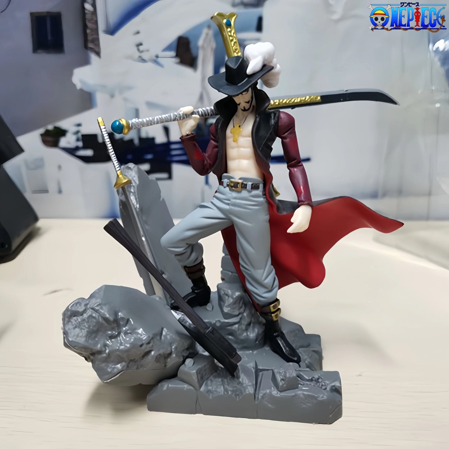 16Cm One Piece Mihawk Action Figure PVC Figurine Model Toy Desktop Decoration Collectibles Anime Figures Boy'S Birthday Gift
