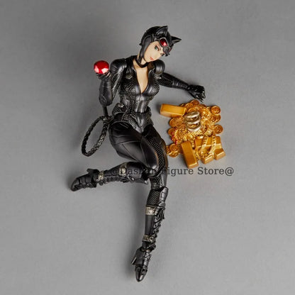Amazing Yamaguchi Catwoman Selina Kyle Action Figure Kaiyodo Revoltech Figures Collection 15cm Comic The Cat Woman Model Toys
