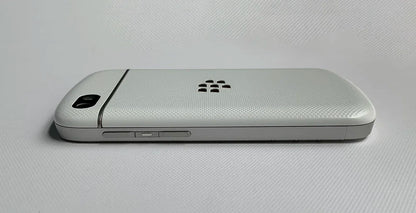 Original Blackberry Q10 4G Mobile Phone 3.1" 2GB RAM 16GB ROM 8MP English Arabic QWERTY Keyboard Dual Core q10 cellphone