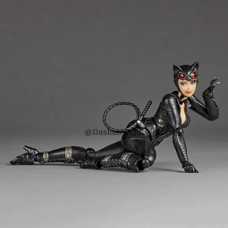 Amazing Yamaguchi Catwoman Selina Kyle Action Figure Kaiyodo Revoltech Figures Collection 15cm Comic The Cat Woman Model Toys