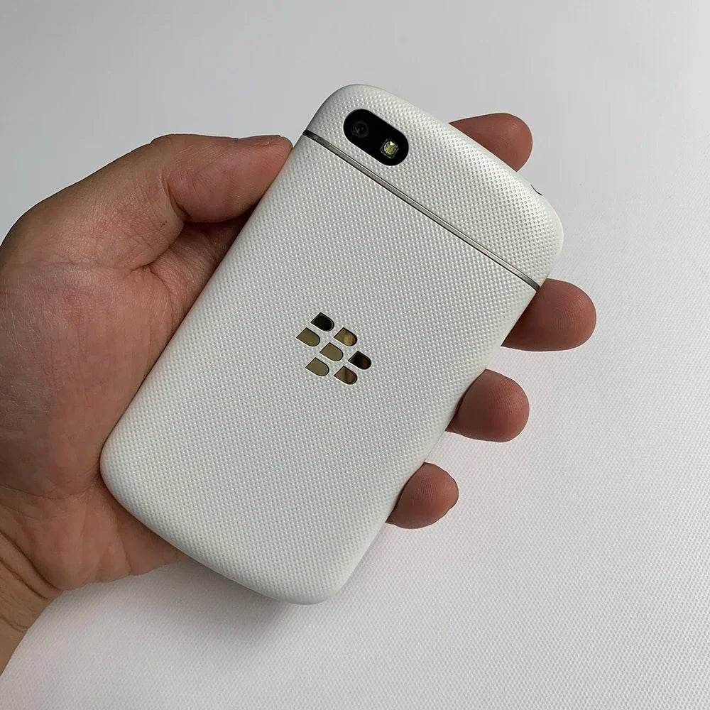 Original Blackberry Q10 4G Mobile Phone 3.1" 2GB RAM 16GB ROM 8MP English Arabic QWERTY Keyboard Dual Core q10 cellphone